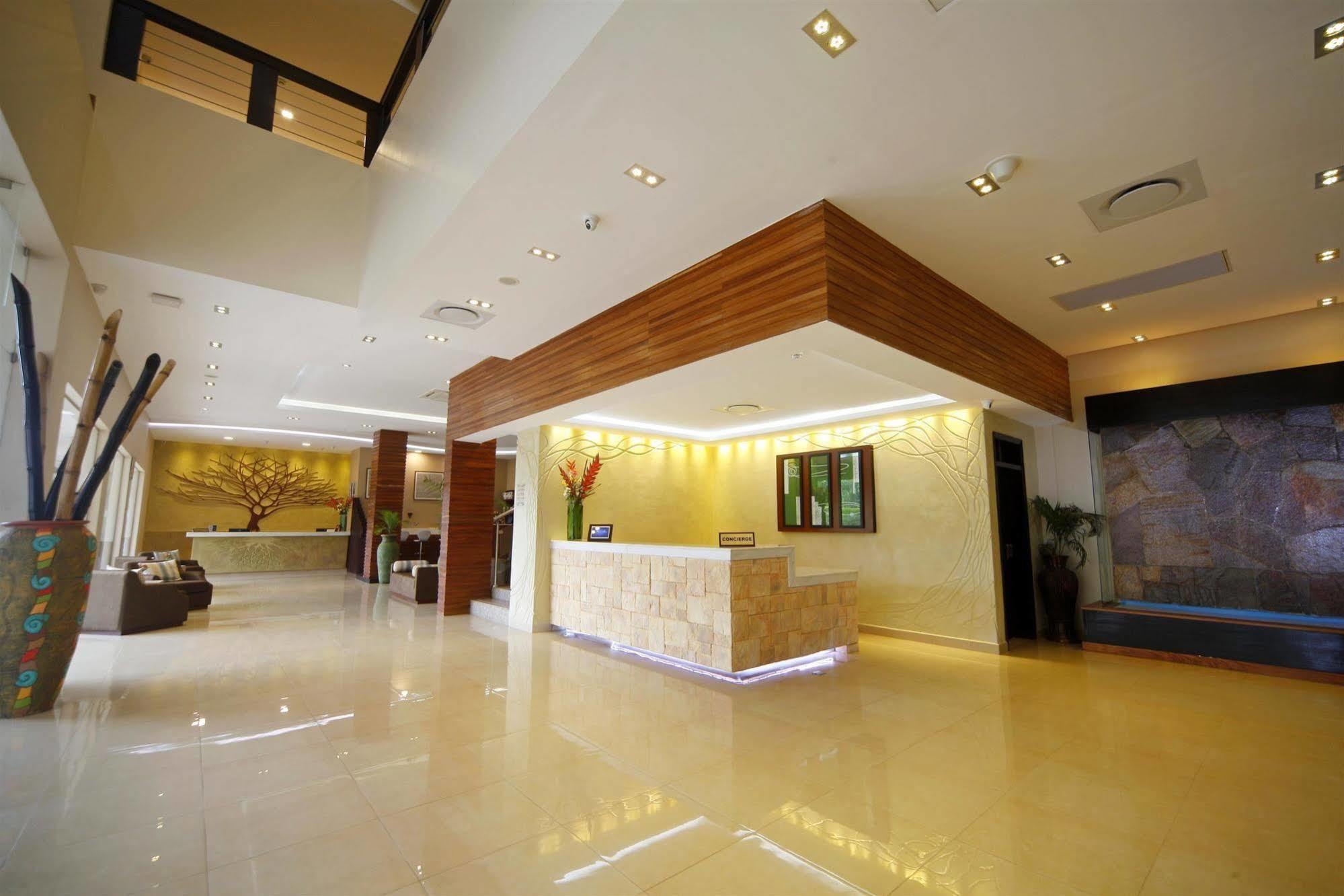 Best Western Premier Garden Hotel Entebbe Exterior foto